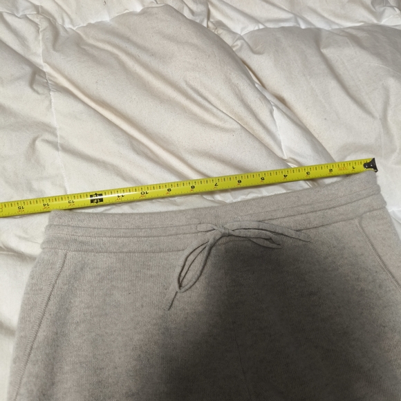 EUC Theory women's 100% cashmere Cream Arleena jogger pants Sz S - Picture 7 of 14